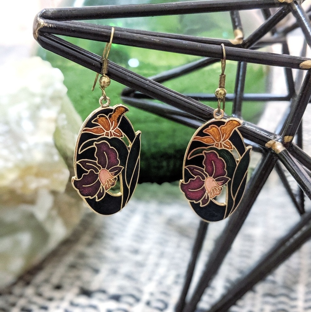 Vintage | Art Deco Lily Enamel Earrings